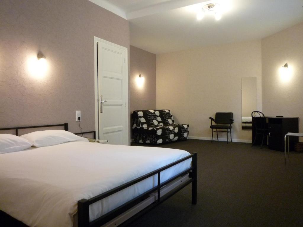 Hotel La Flamme Rouge Saint-Girons  Chambre photo